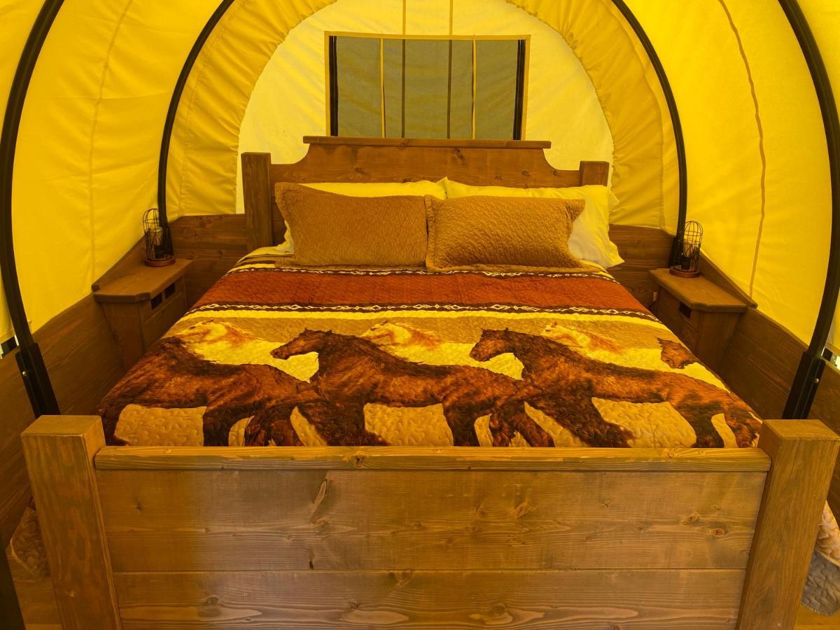 Smoky Hollow Outdoor Resort Covered Wagon Sevierville Esterno foto