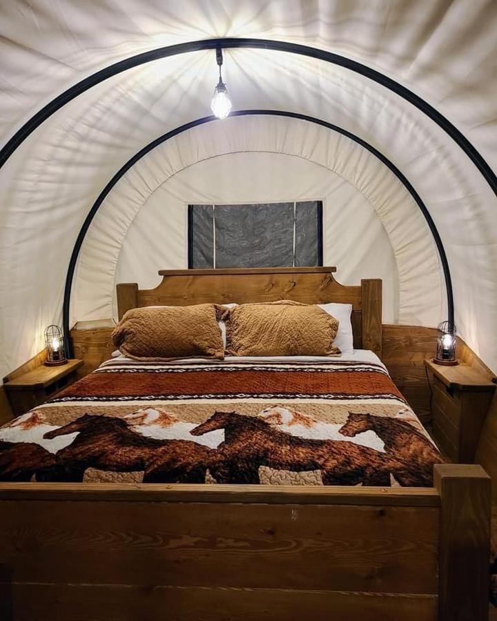 Smoky Hollow Outdoor Resort Covered Wagon Sevierville Esterno foto