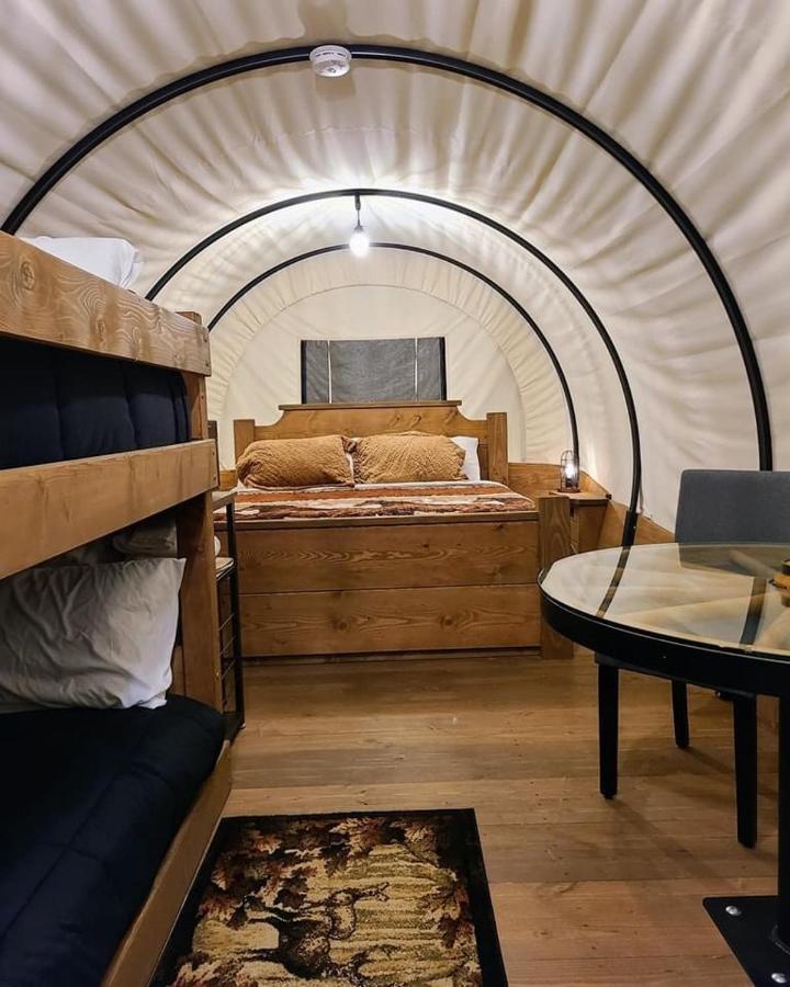Smoky Hollow Outdoor Resort Covered Wagon Sevierville Esterno foto